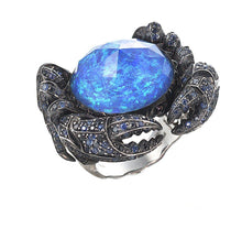 Jewels Verne Crab Crystal Haze 18k White Gold & Blue Sapphire Ring