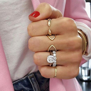 Gold Claw Stackable Ring